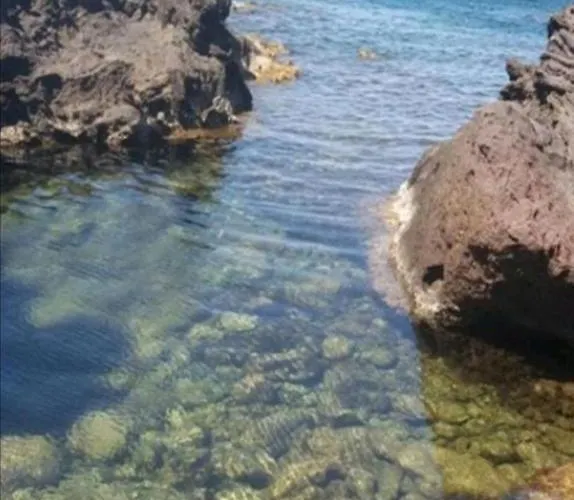 Aparthotel Perla Nera I Dammusi Di Scauri Siba