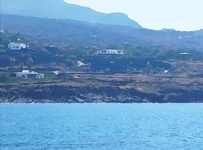 Perla Nera I Dammusi Di Scauri Siba