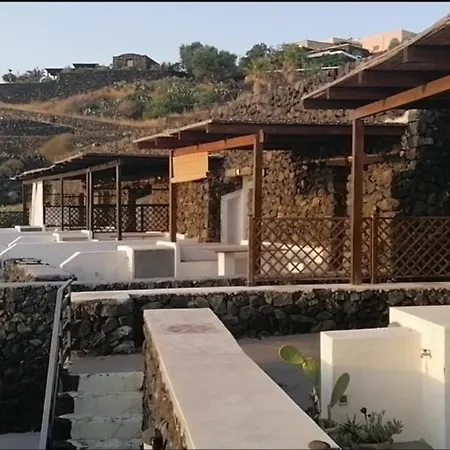 Perla Nera I Dammusi Di Scauri 3* Siba