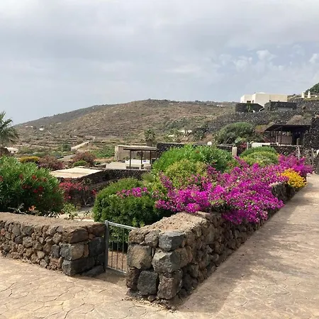 Perla Nera I Dammusi Di Scauri Siba