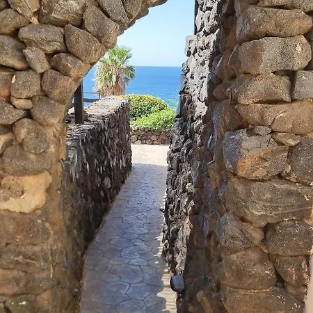 Perla Nera I Dammusi Di Scauri 3* Siba